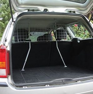 Auto Hundegitter Ratgeber & Tests - Sicherheit für Vierbeiner